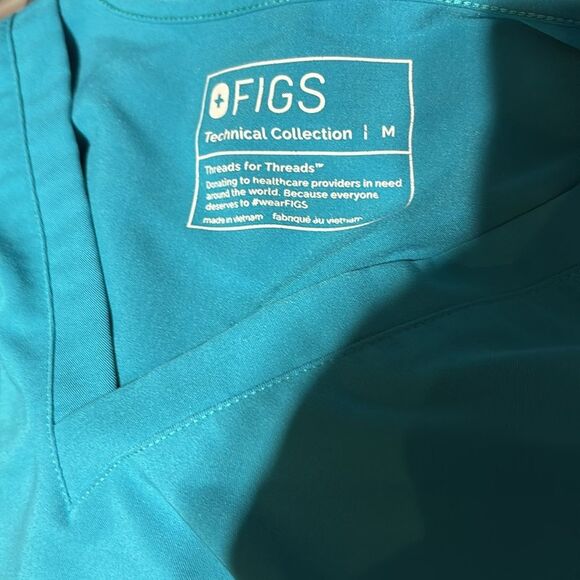 FIGS | scrub top medium - Picture 3 of 3